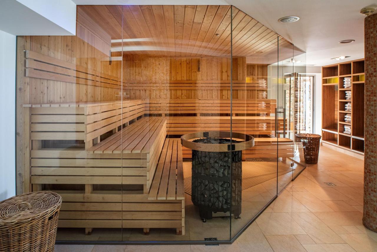 Spa Hotel Lanterna Velke Karlovice Bagian luar foto