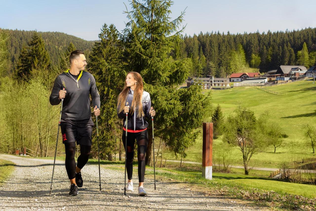 Spa Hotel Lanterna Velke Karlovice Bagian luar foto