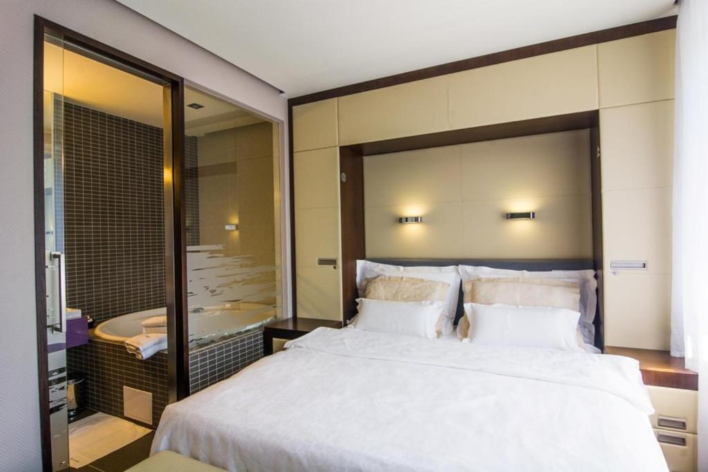 Spa Hotel Lanterna Velke Karlovice Bagian luar foto
